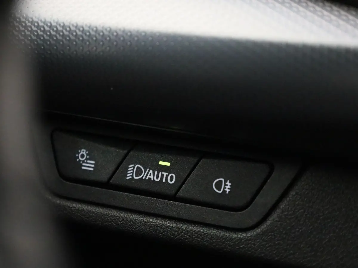 xDrive25e 180kW | Apple Carplay | Elektrische Achterklep | Led Verlichting | Achteruitrijcamera |