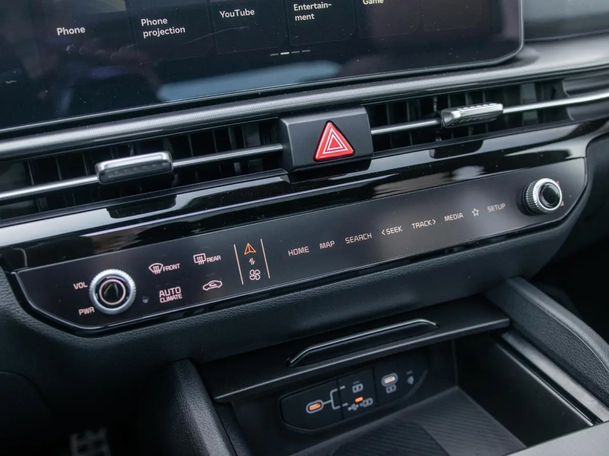 1.6 T-GDi Hybrid GT-PlusLine | Actieprijs* | Direct leverbaar | Full options | Navi. | Clima. | Adapt. Cruise. | Stoel&Stuur Verwarming | Dodehoekcamera | Panodak | GT-Line Bekleding In Suè