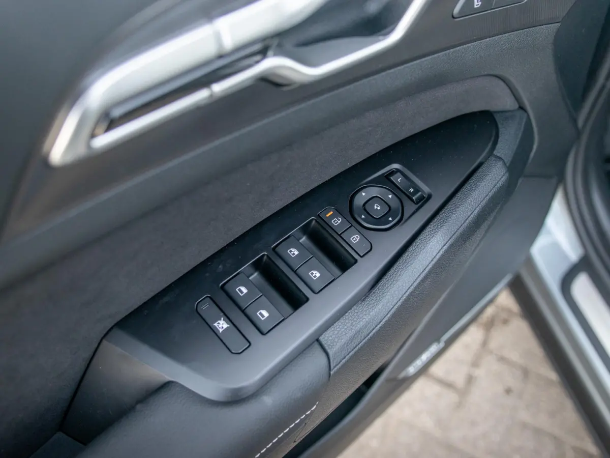 1.6 T-GDi Hybrid GT-PlusLine | Actieprijs* | Direct leverbaar | Full options | Navi. | Clima. | Adapt. Cruise. | Stoel&Stuur Verwarming | Dodehoekcamera | Panodak | GT-Line Bekleding In Suè