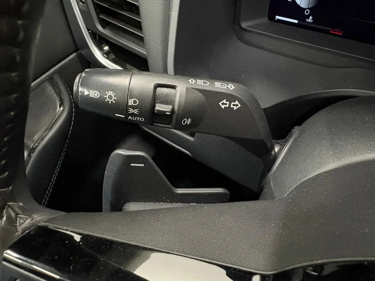 1.3 MHEV Xtronic N-Connecta Airco ECC Navi Carplay Stoel/Stuurwielverwarming PDC VA + Camera Virtual Cockpit Lane/Side Assist