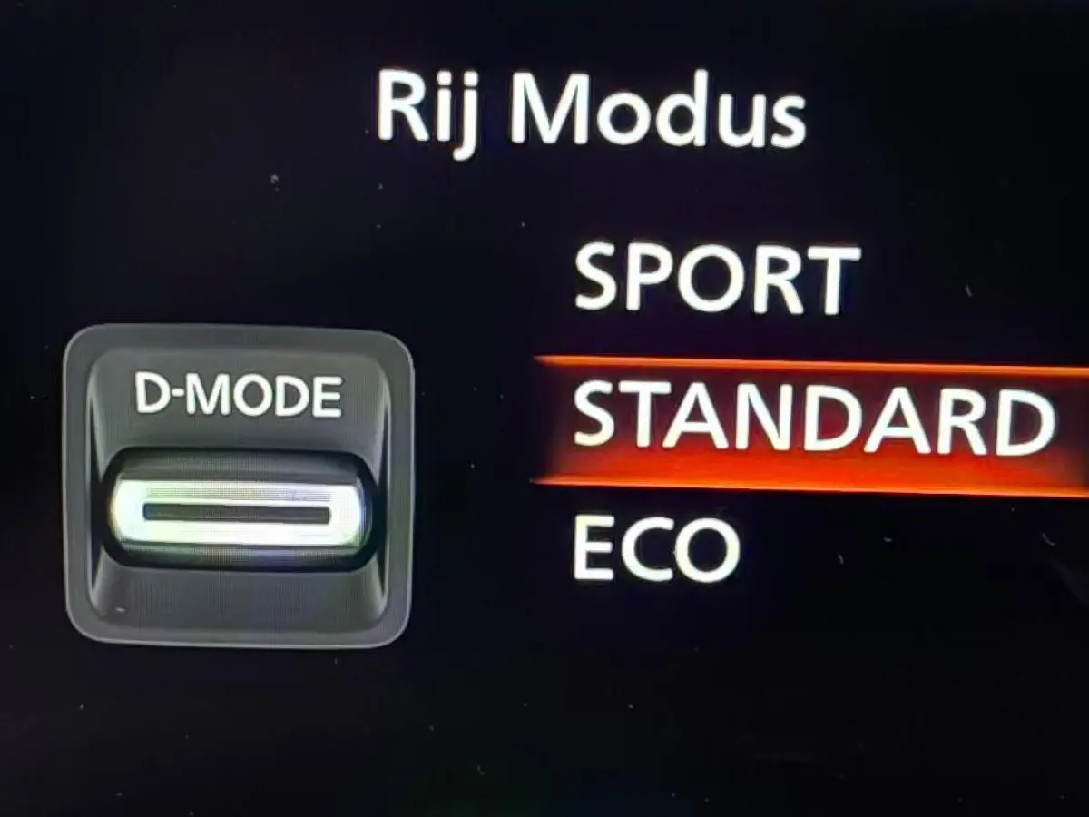 1.3 MHEV Xtronic N-Connecta Airco ECC Navi Carplay Stoel/Stuurwielverwarming PDC VA + Camera Virtual Cockpit Lane/Side Assist