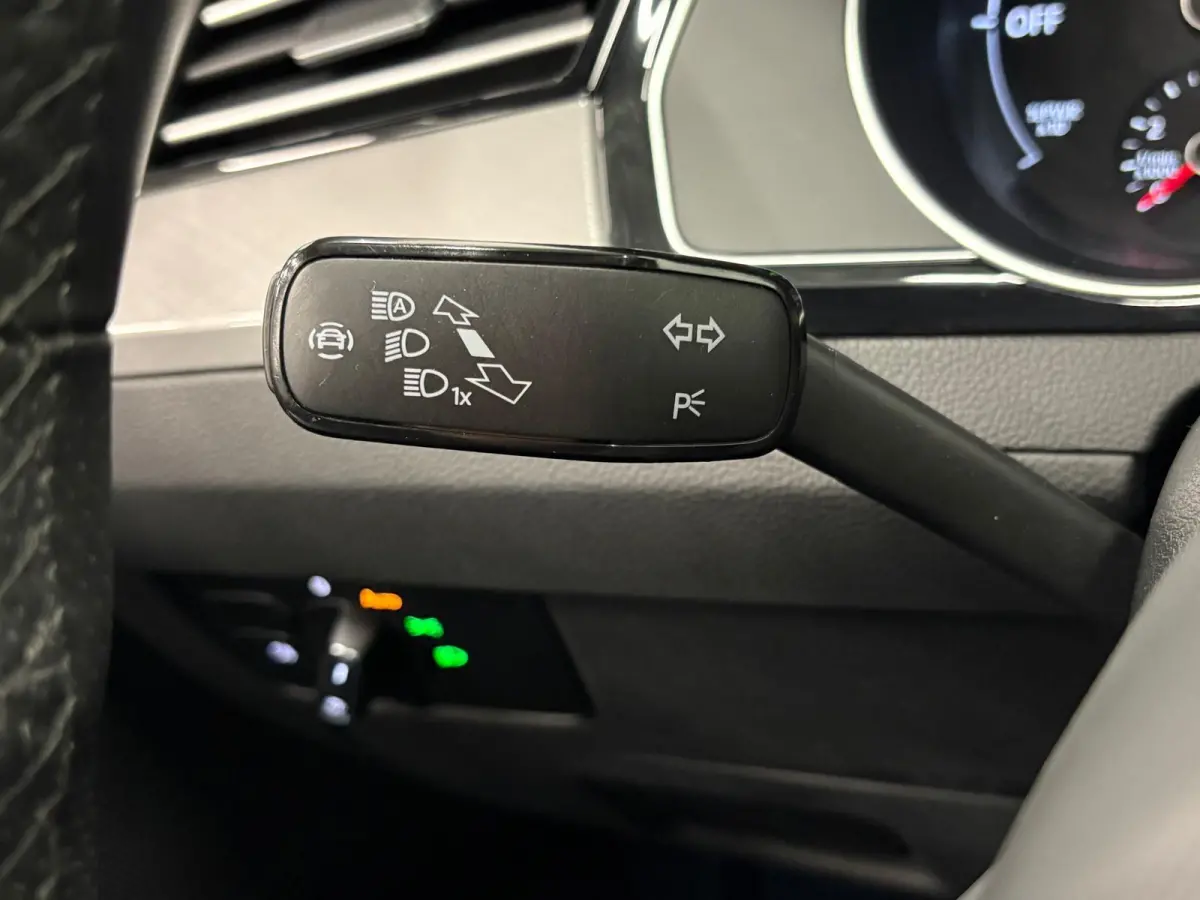 1.4 TSI PHEV GTE Business Airco ECC Navi Carplay PDC VA +Camera Adaptive Cruise Control+Travel Assist  17" LM Velgen Winter Pack ERGO Comfort Stoelen