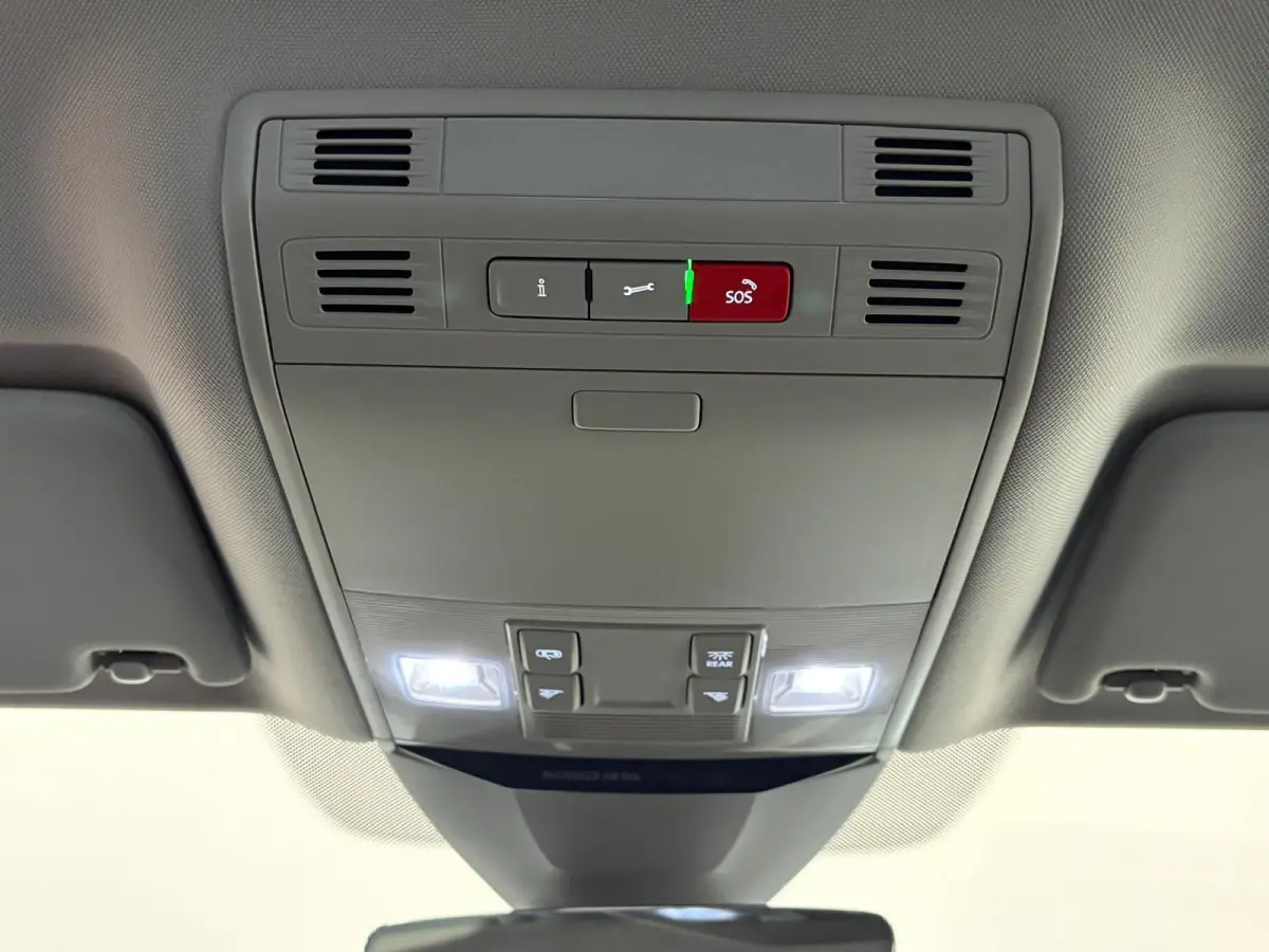 1.4 TSI PHEV GTE Business Airco ECC Navi Carplay PDC VA +Camera Adaptive Cruise Control+Travel Assist  17" LM Velgen Winter Pack ERGO Comfort Stoelen