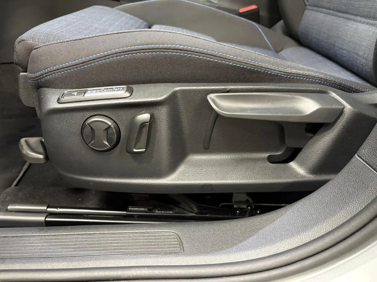 1.4 TSI PHEV GTE Business Airco ECC Navi Carplay PDC VA +Camera Adaptive Cruise Control+Travel Assist  17" LM Velgen Winter Pack ERGO Comfort Stoelen