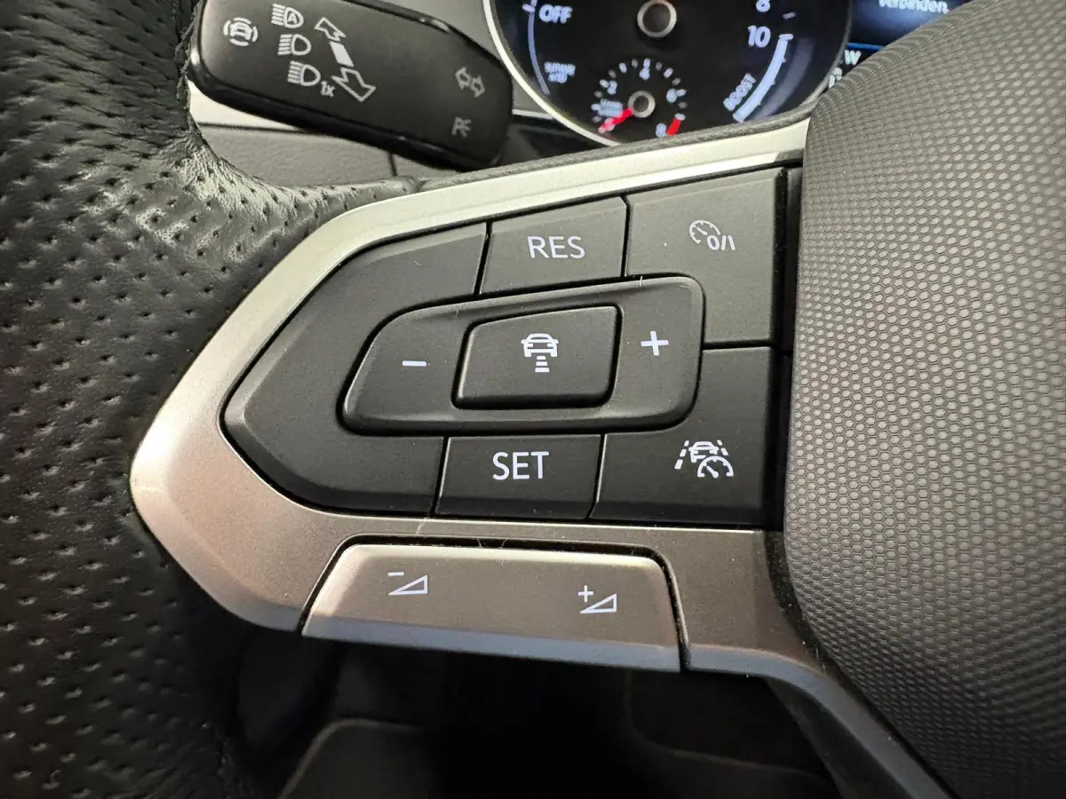 1.4 TSI PHEV GTE Business Airco ECC Navi Carplay PDC VA +Camera Adaptive Cruise Control+Travel Assist  17" LM Velgen Winter Pack ERGO Comfort Stoelen