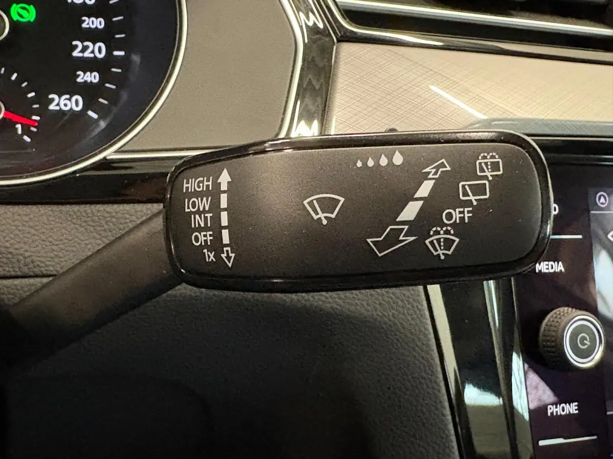 1.4 TSI PHEV GTE Business Airco ECC Navi Carplay PDC VA +Camera Adaptive Cruise Control+Travel Assist  17" LM Velgen Winter Pack ERGO Comfort Stoelen