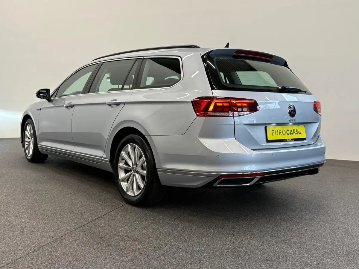 1.4 TSI PHEV GTE Business Airco ECC Navi Carplay PDC VA +Camera Adaptive Cruise Control+Travel Assist  17" LM Velgen Winter Pack ERGO Comfort Stoelen