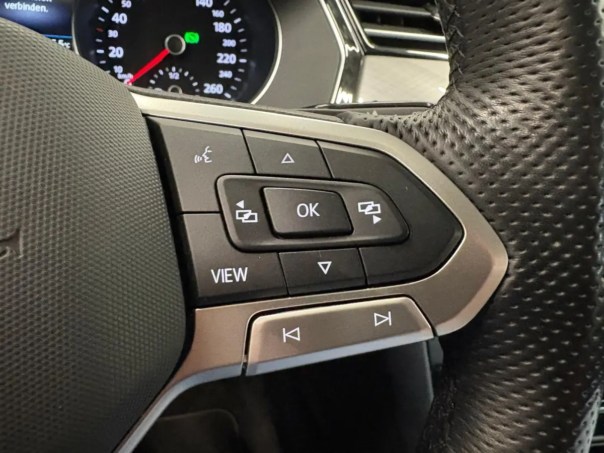 1.4 TSI PHEV GTE Business Airco ECC Navi Carplay PDC VA +Camera Adaptive Cruise Control+Travel Assist  17" LM Velgen Winter Pack ERGO Comfort Stoelen