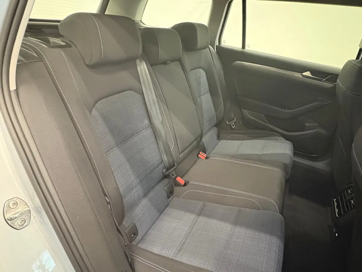 1.4 TSI PHEV GTE Business Airco ECC Navi Carplay PDC VA +Camera Adaptive Cruise Control+Travel Assist  17" LM Velgen Winter Pack ERGO Comfort Stoelen