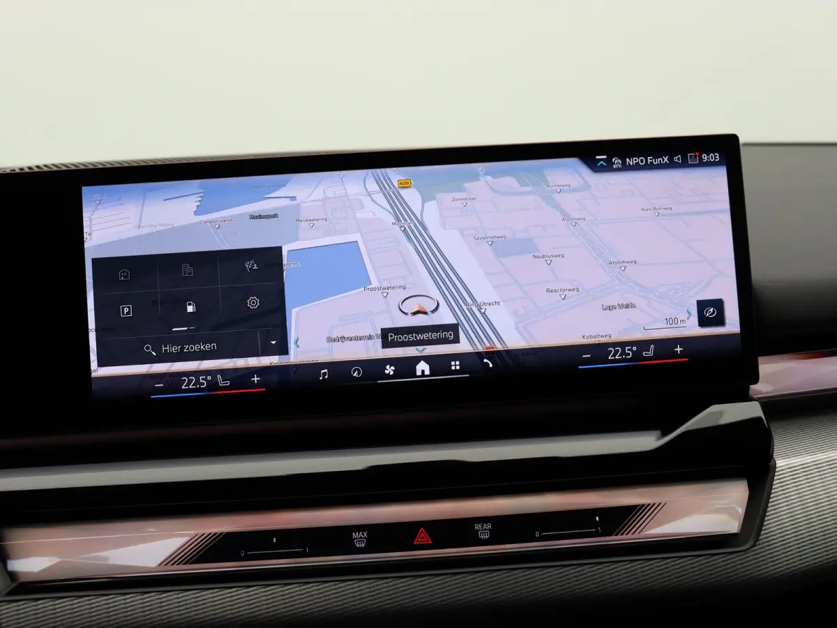 520i M Sportpakket | Trekhaak | Driving Assistant Plus | Harman Kardon | 20"