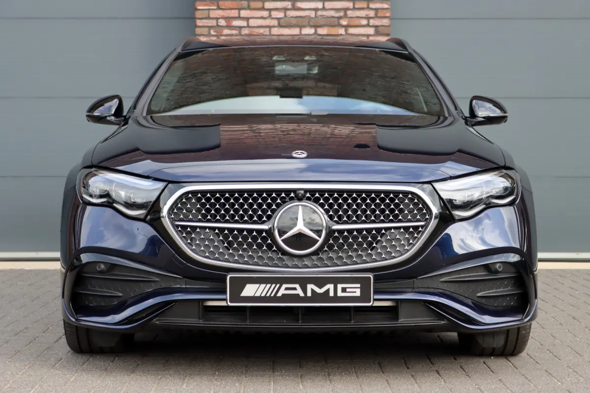 300 e AMG Line | Distronic+ | Memory | Burmester | Surround Camera | Trekhaak | Digital Light | Keyless Go | Nightpakket |