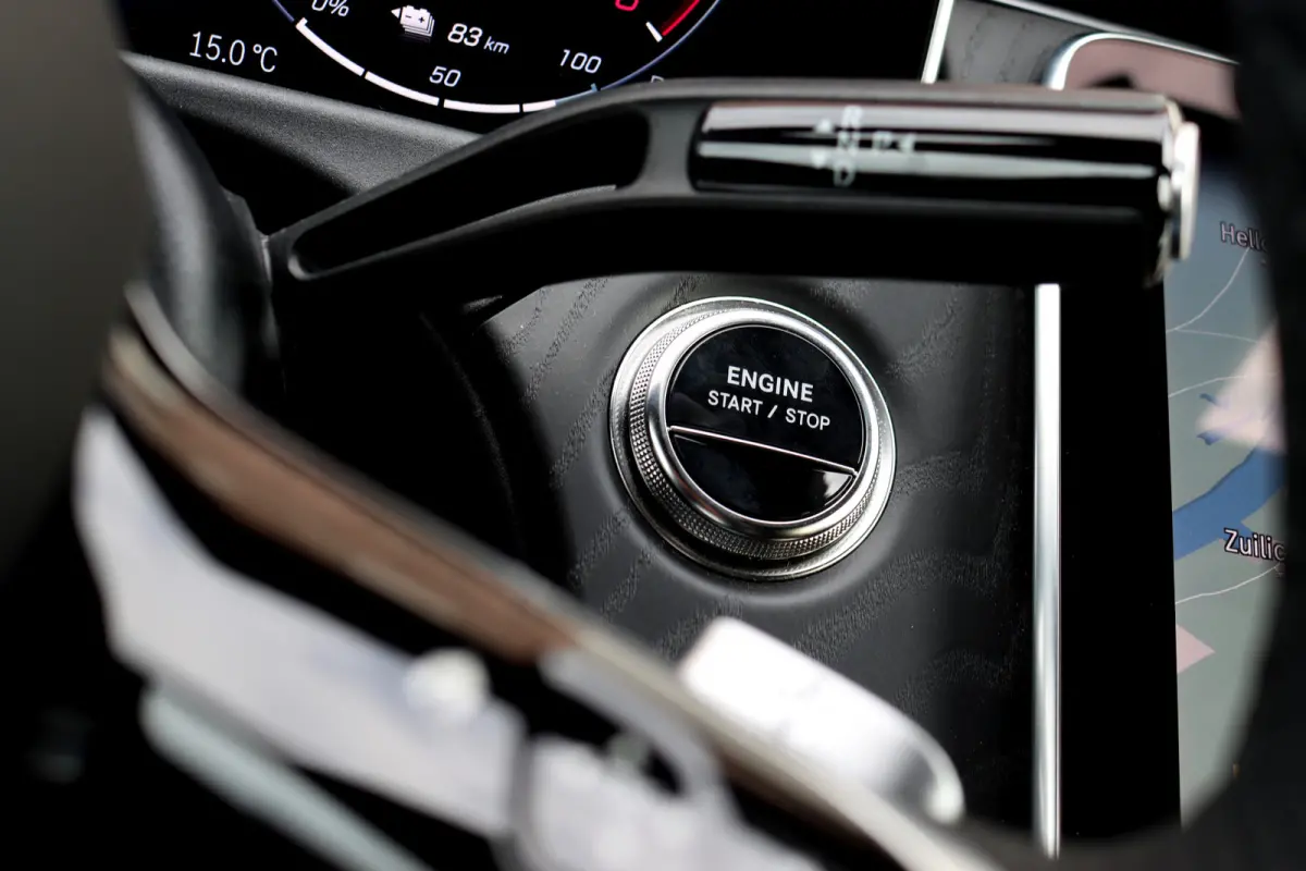 300 e AMG Line | Distronic+ | Memory | Burmester | Surround Camera | Trekhaak | Digital Light | Keyless Go | Nightpakket |