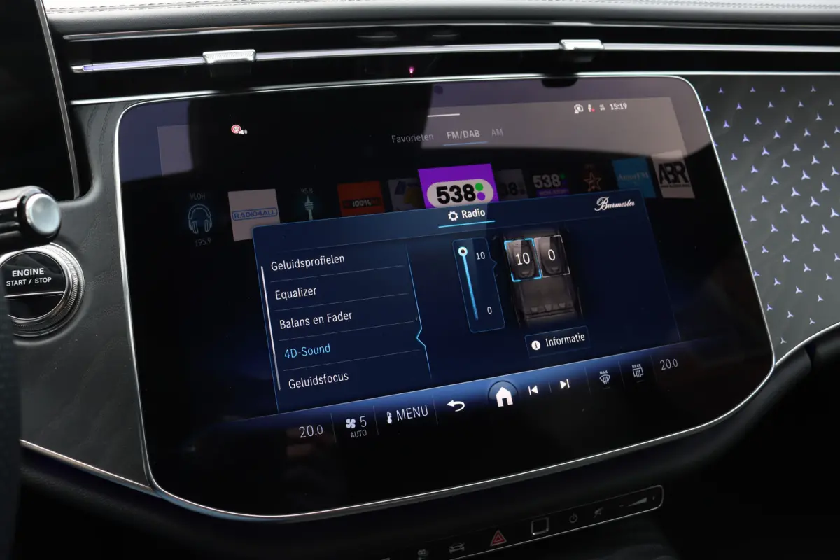 300 e AMG Line | Distronic+ | Memory | Burmester | Surround Camera | Trekhaak | Digital Light | Keyless Go | Nightpakket |