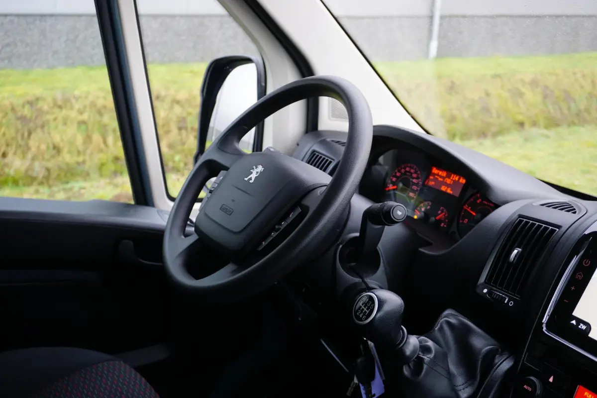 2.2 BlueHDi 140 L3H2 3.5t in Topstaat |2e airbag |BPM voordeel |Navi |Carplay |Climate |Cruise |Parkeersensoren |3500 KG |140 pk |Mooie camperbasis