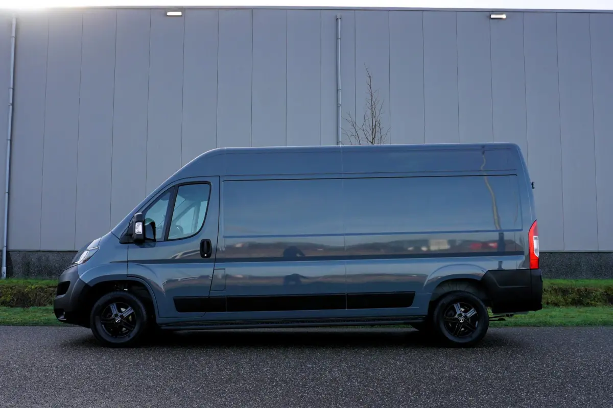 2.2 BlueHDi 140 L3H2 3.5t in Topstaat |2e airbag |BPM voordeel |Navi |Carplay |Climate |Cruise |Parkeersensoren |3500 KG |140 pk |Mooie camperbasis