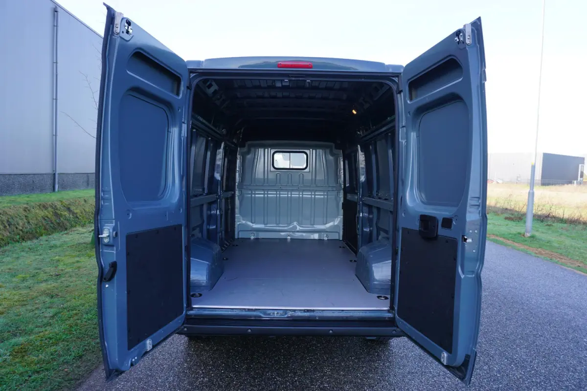 2.2 BlueHDi 140 L3H2 3.5t in Topstaat |2e airbag |BPM voordeel |Navi |Carplay |Climate |Cruise |Parkeersensoren |3500 KG |140 pk |Mooie camperbasis