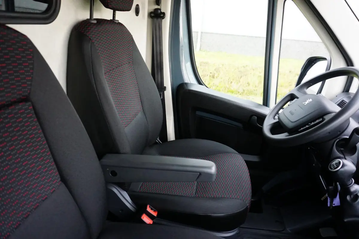 2.2 BlueHDi 140 L3H2 3.5t in Topstaat |2e airbag |BPM voordeel |Navi |Carplay |Climate |Cruise |Parkeersensoren |3500 KG |140 pk |Mooie camperbasis