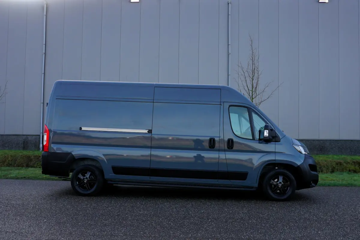2.2 BlueHDi 140 L3H2 3.5t in Topstaat |2e airbag |BPM voordeel |Navi |Carplay |Climate |Cruise |Parkeersensoren |3500 KG |140 pk |Mooie camperbasis