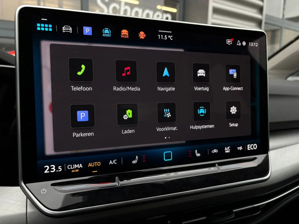 1.5 eHybrid 204 pk Life Edition PHEV | Trekhaak | Winter en Multimedia pakket |
