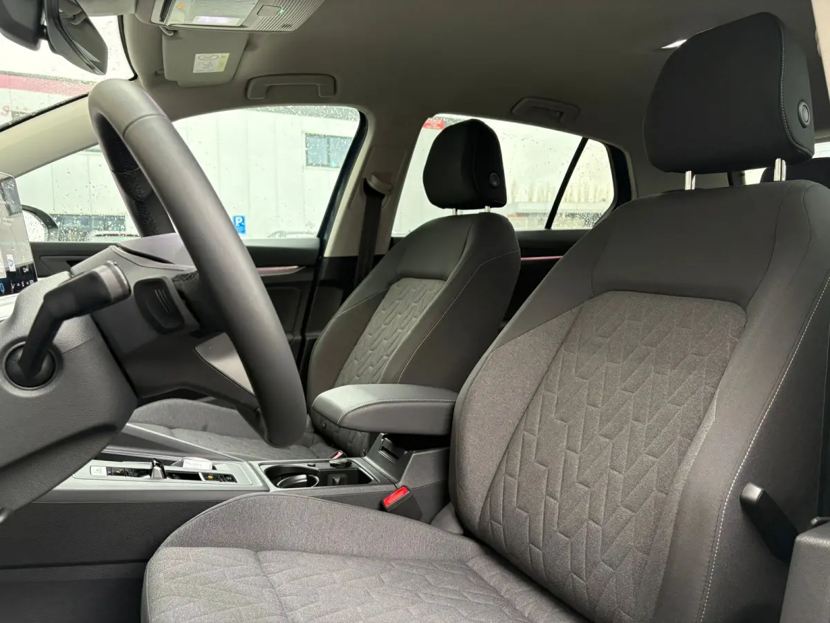 1.5 eHybrid 204 pk Life Edition PHEV | Trekhaak | Winter en Multimedia pakket |
