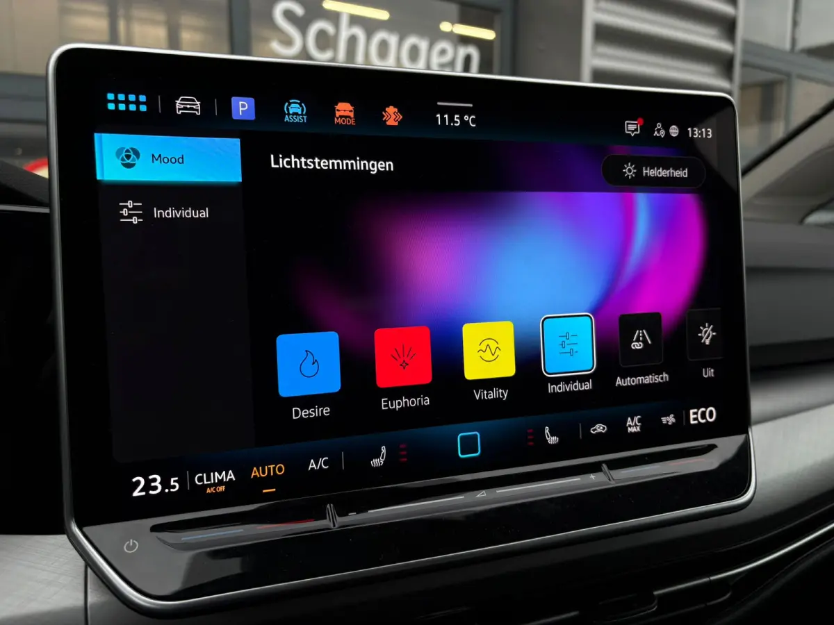 1.5 eHybrid 204 pk Life Edition PHEV | Trekhaak | Winter en Multimedia pakket |