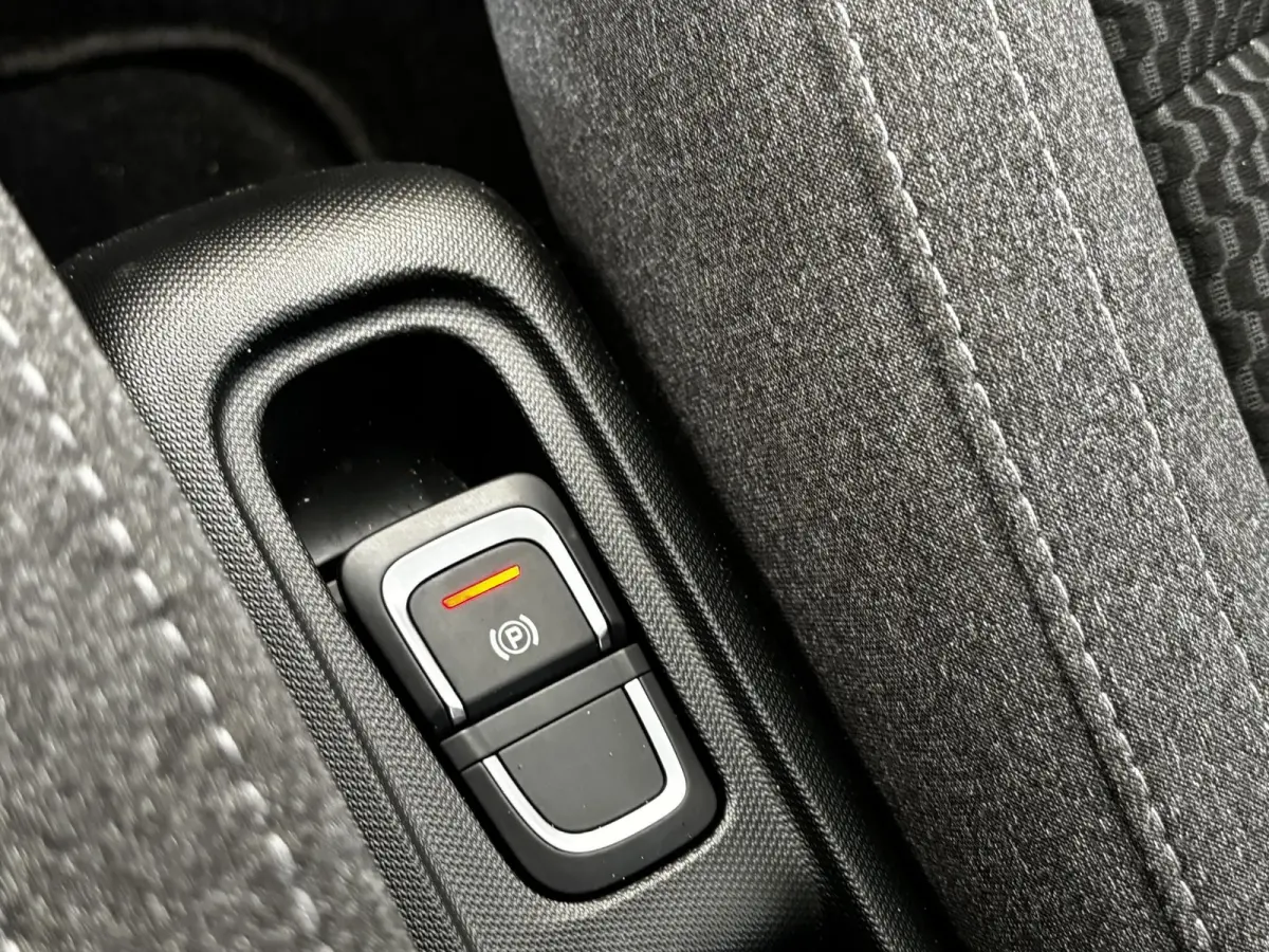 Design 37.3 kWh Navigatie