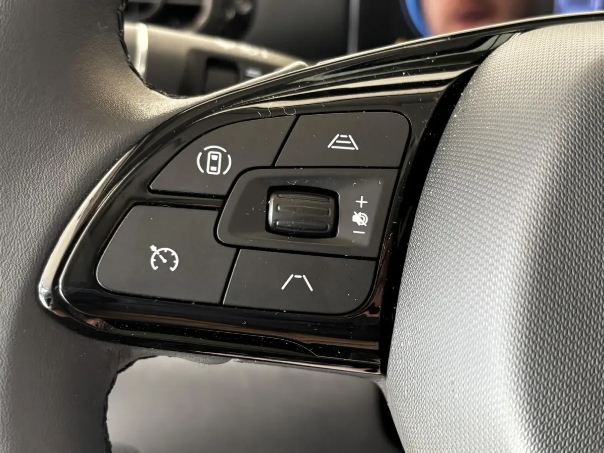 Design 37.3 kWh Navigatie