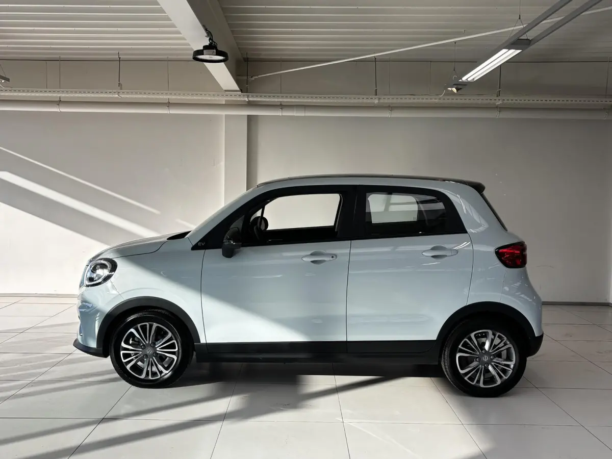 Design 37.3 kWh Navigatie