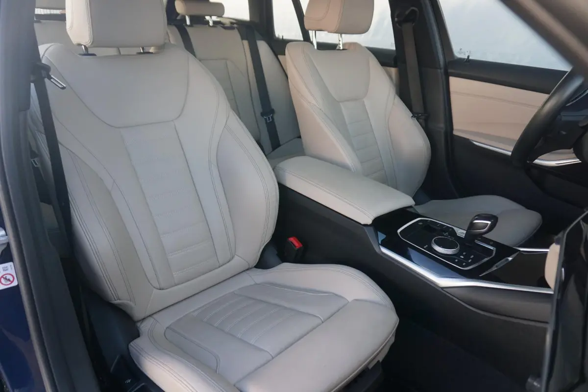 318i High Executive Sport Line 18'' / Panoramadak / Adaptieve Led Koplampen / Hifi System