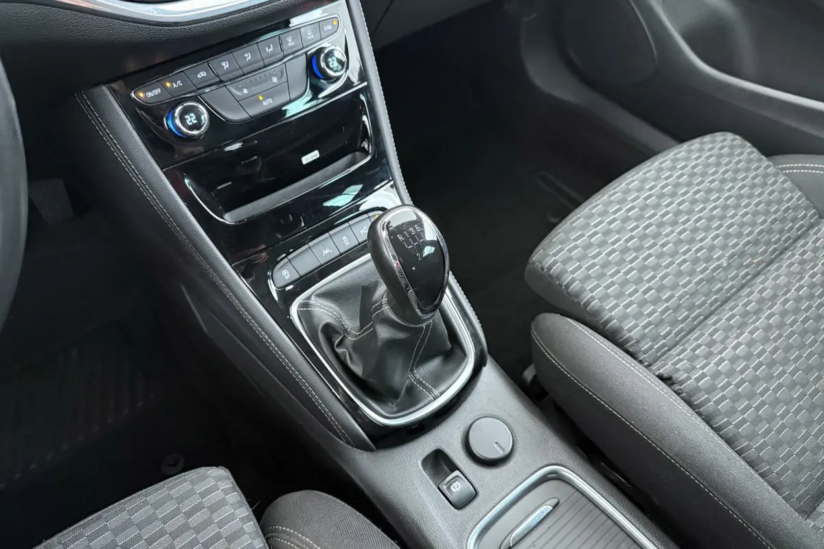 1.4 Innovation | Trekhaak | Org NL | Sportstoelen | CarPlay | Camera | Keyless |