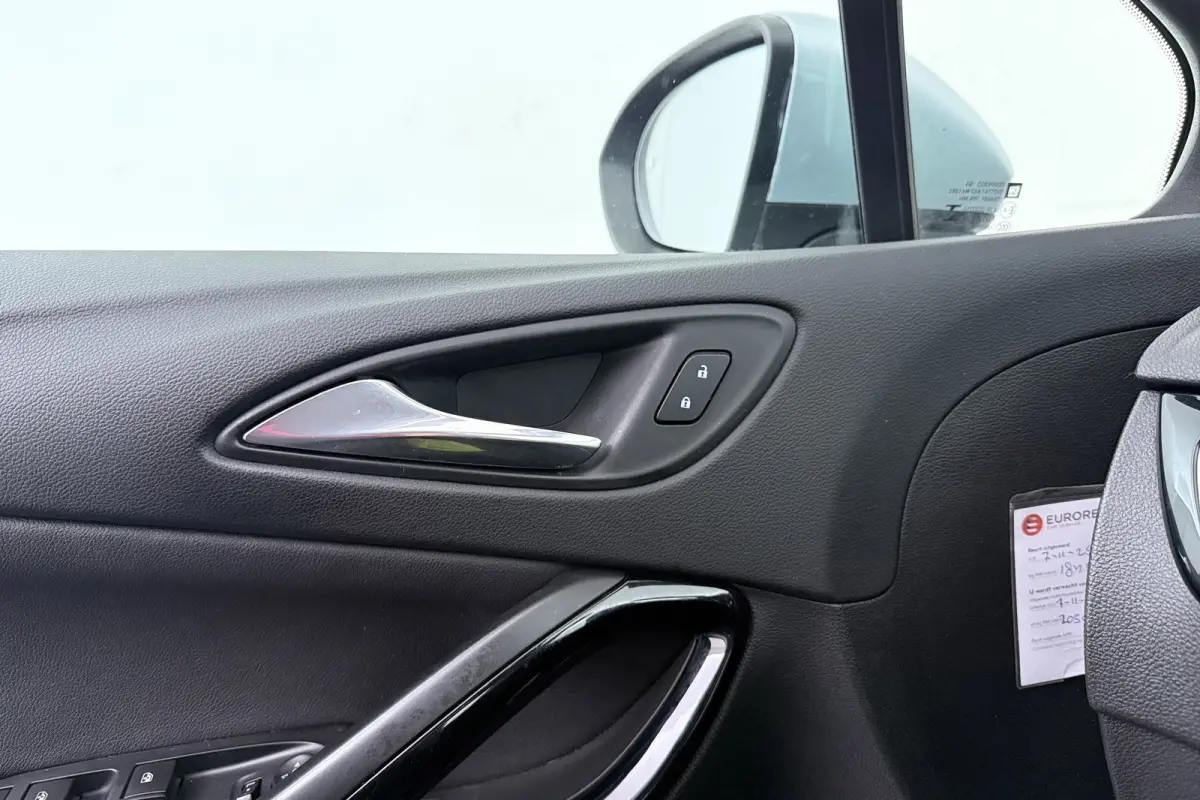1.4 Innovation | Trekhaak | Org NL | Sportstoelen | CarPlay | Camera | Keyless |