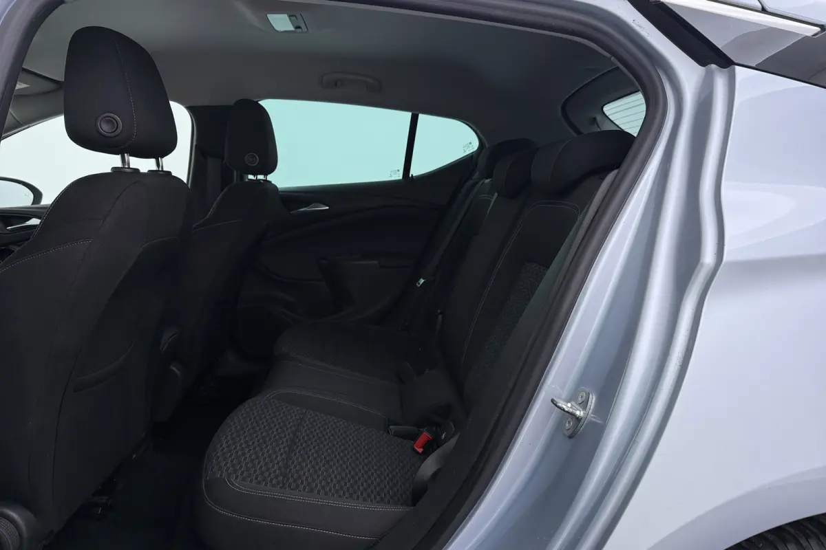 1.4 Innovation | Trekhaak | Org NL | Sportstoelen | CarPlay | Camera | Keyless |