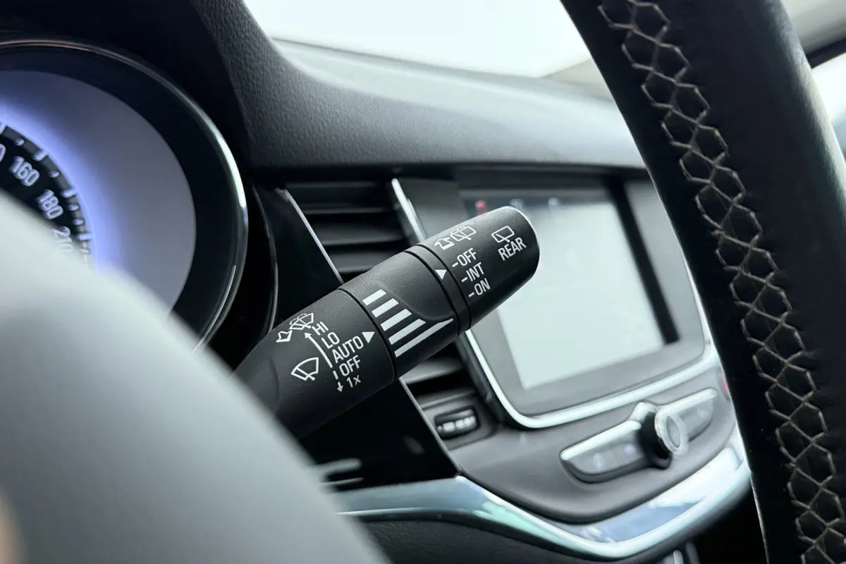 1.4 Innovation | Trekhaak | Org NL | Sportstoelen | CarPlay | Camera | Keyless |