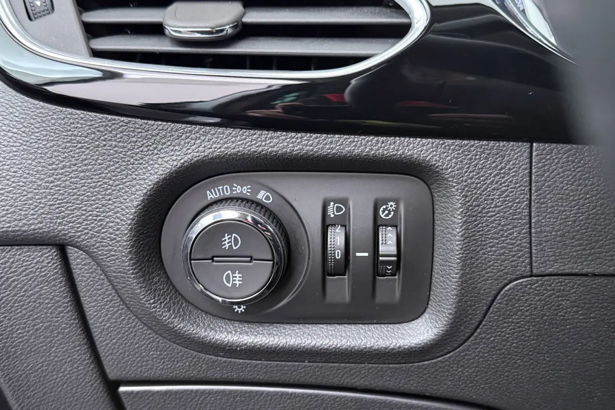 1.4 Innovation | Trekhaak | Org NL | Sportstoelen | CarPlay | Camera | Keyless |
