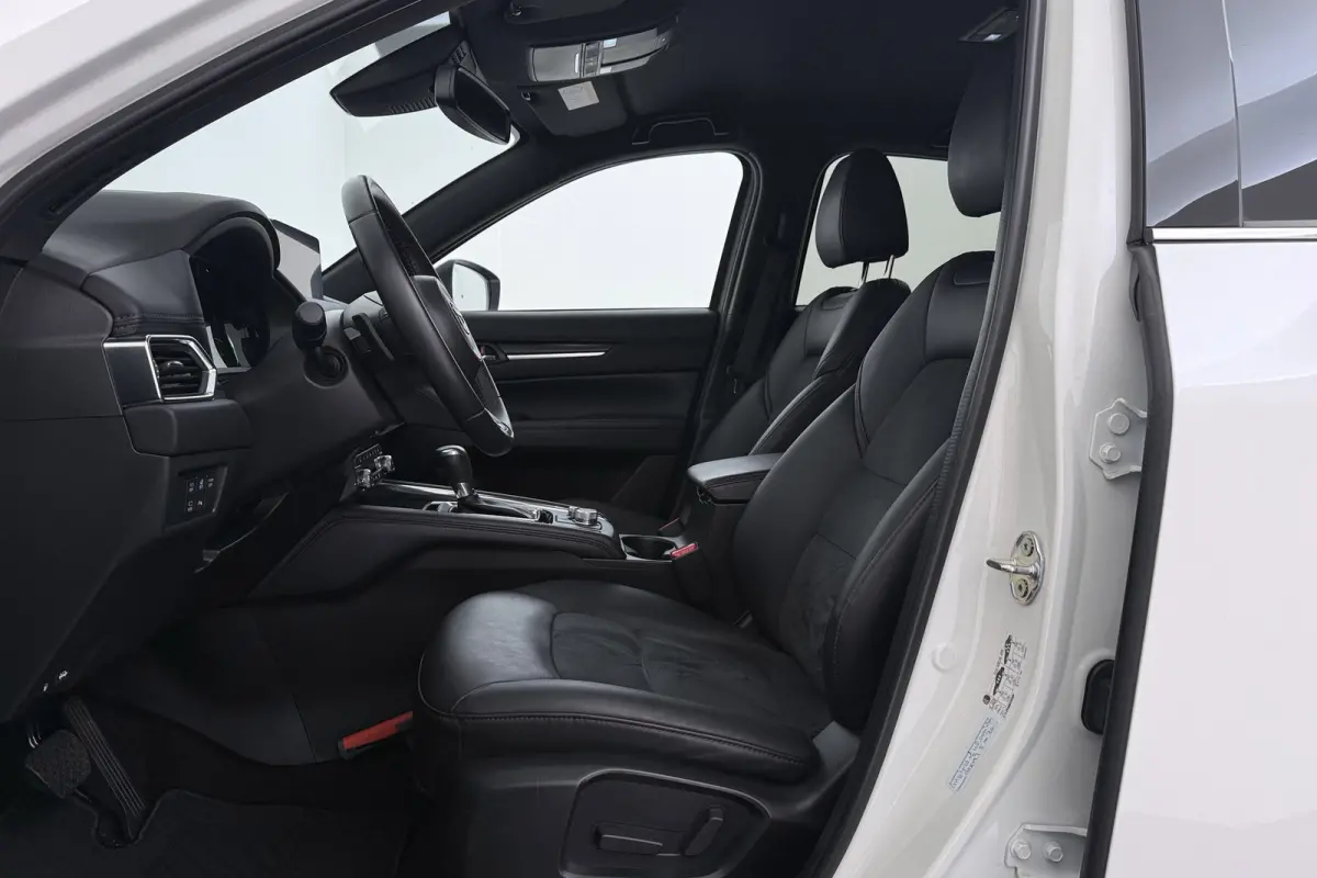 2.0 SkyActiv-G 165 Sportive | Trekhaak | CarPlay | Head-Up | 32.000 KM! | 360 Camera | Stoelverwarming |