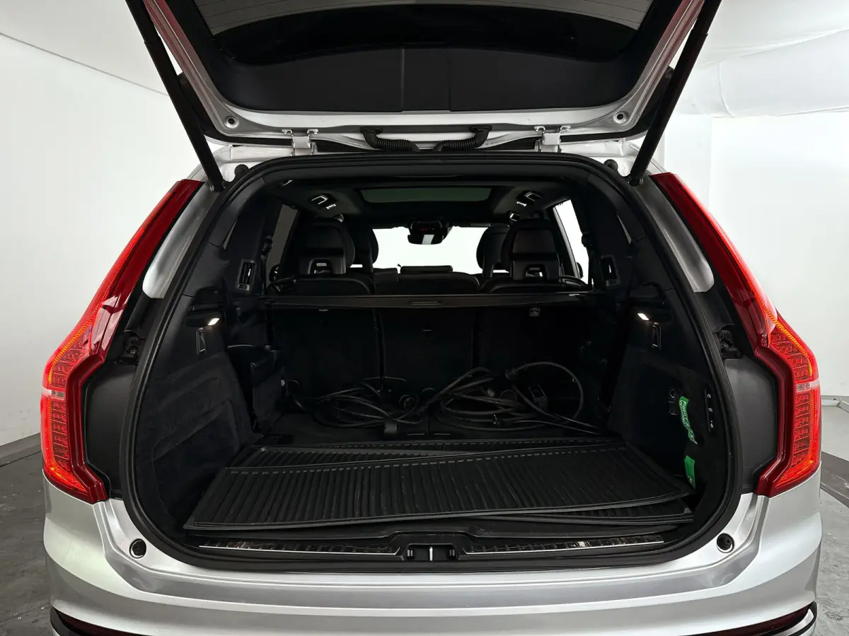 T8 Recharge AWD R-Design | Panoramadak | 360° camera | Luchtvering | Harman Kardon | Head-up Display | Stoel- en Stuurverwarming | Trekhaak