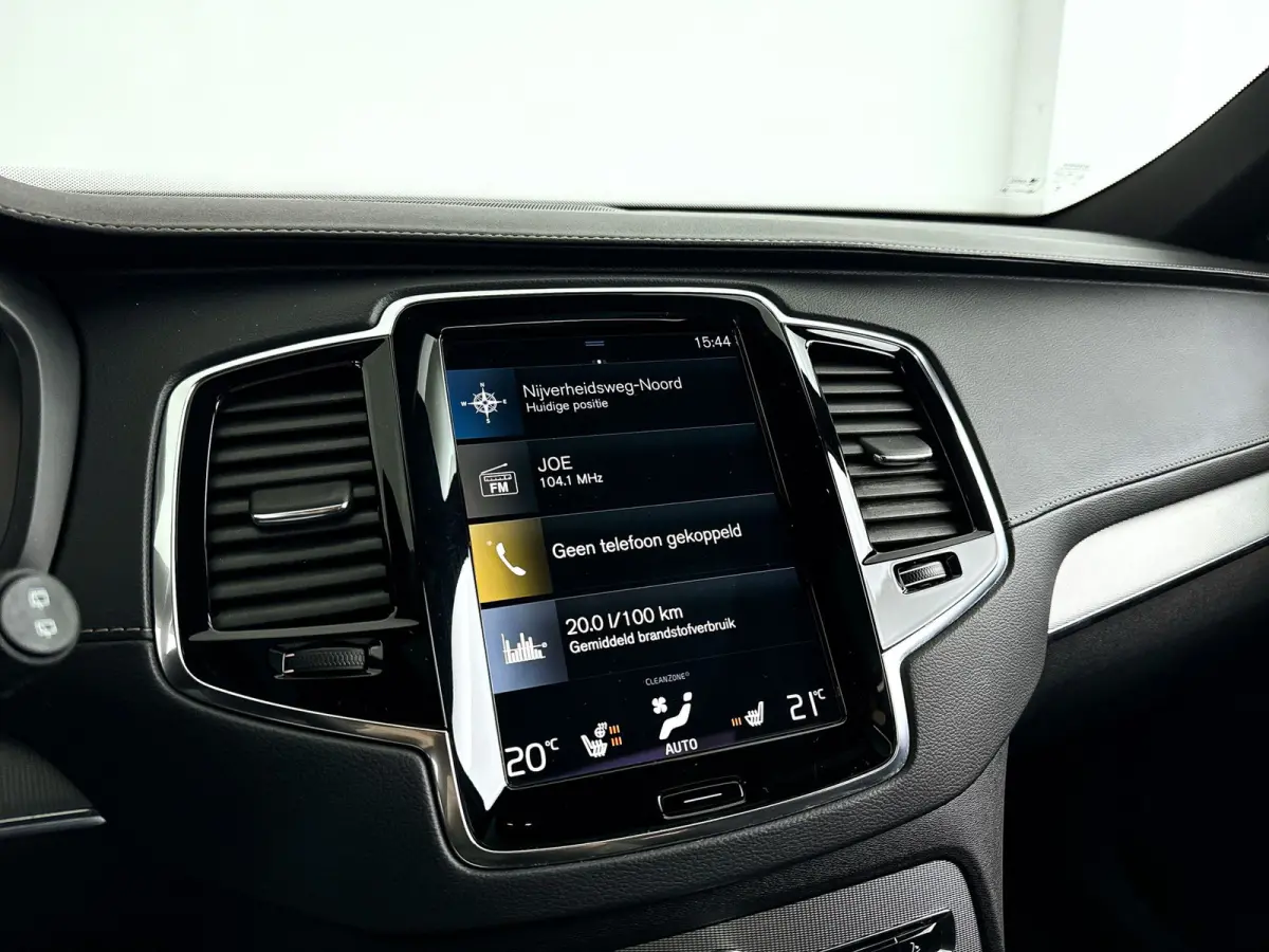 T8 Recharge AWD R-Design | Panoramadak | 360° camera | Luchtvering | Harman Kardon | Head-up Display | Stoel- en Stuurverwarming | Trekhaak