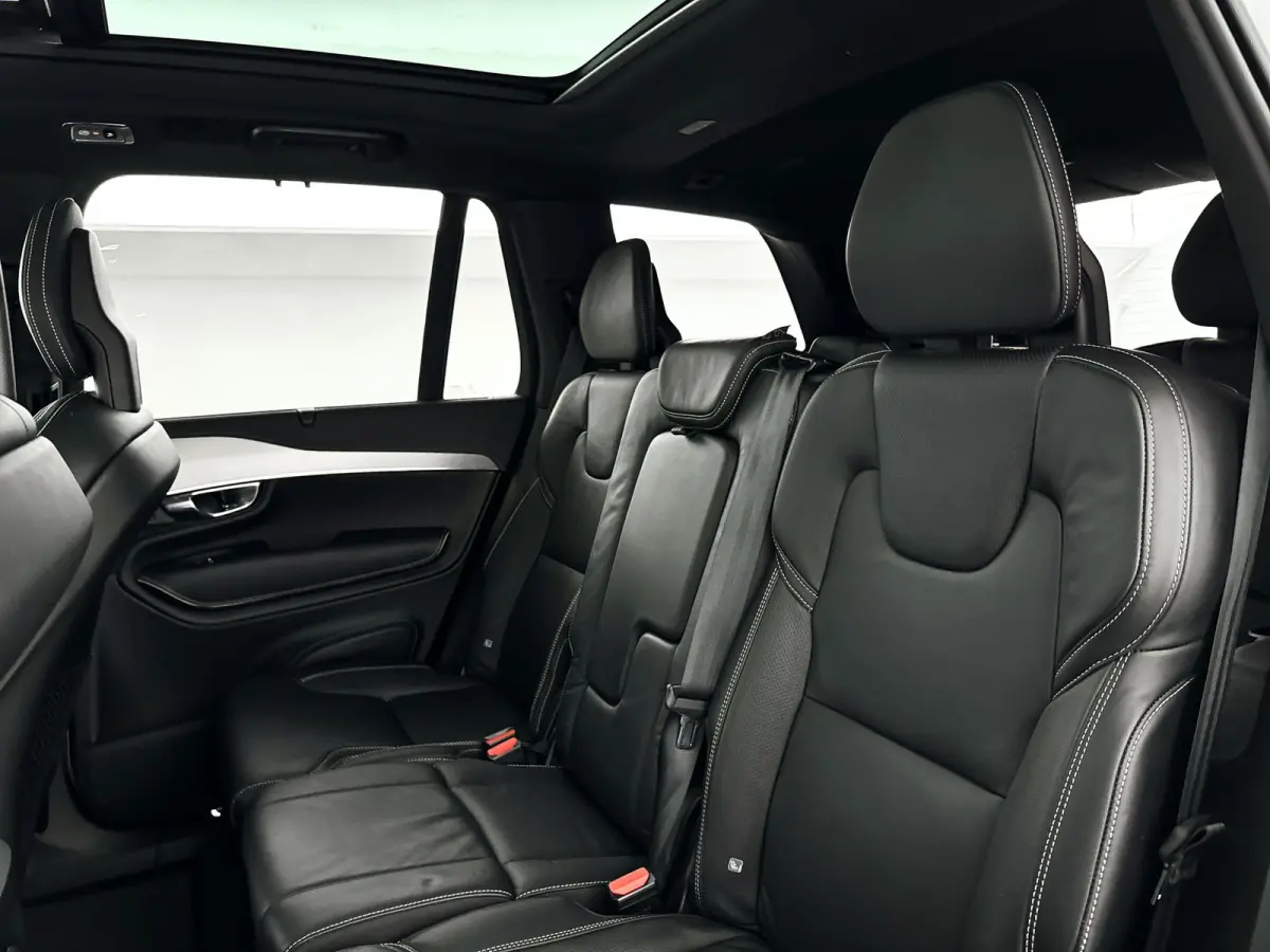 T8 Recharge AWD R-Design | Panoramadak | 360° camera | Luchtvering | Harman Kardon | Head-up Display | Stoel- en Stuurverwarming | Trekhaak
