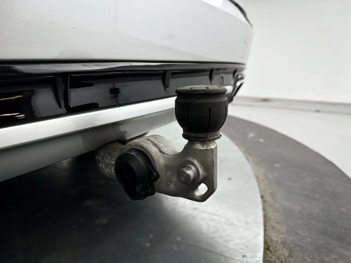 T8 Recharge AWD R-Design | Panoramadak | 360° camera | Luchtvering | Harman Kardon | Head-up Display | Stoel- en Stuurverwarming | Trekhaak