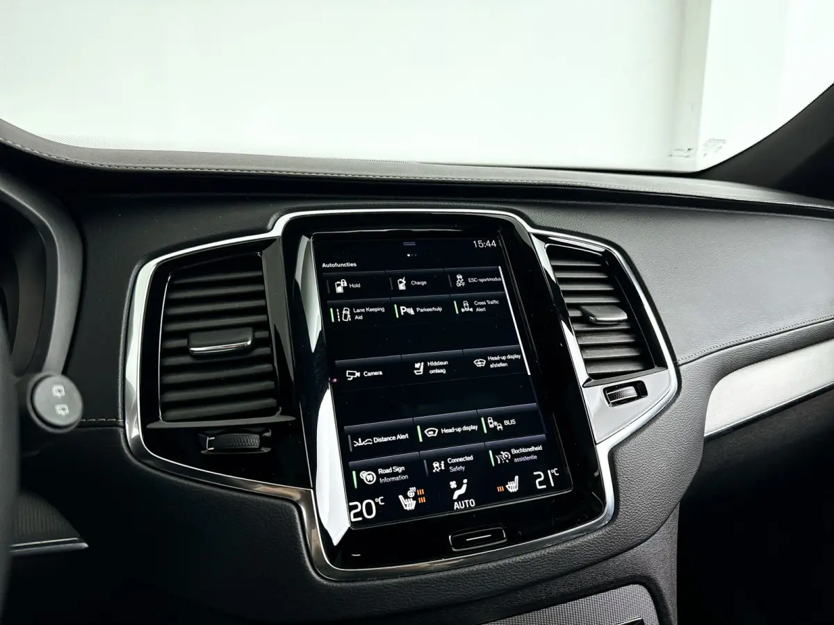 T8 Recharge AWD R-Design | Panoramadak | 360° camera | Luchtvering | Harman Kardon | Head-up Display | Stoel- en Stuurverwarming | Trekhaak