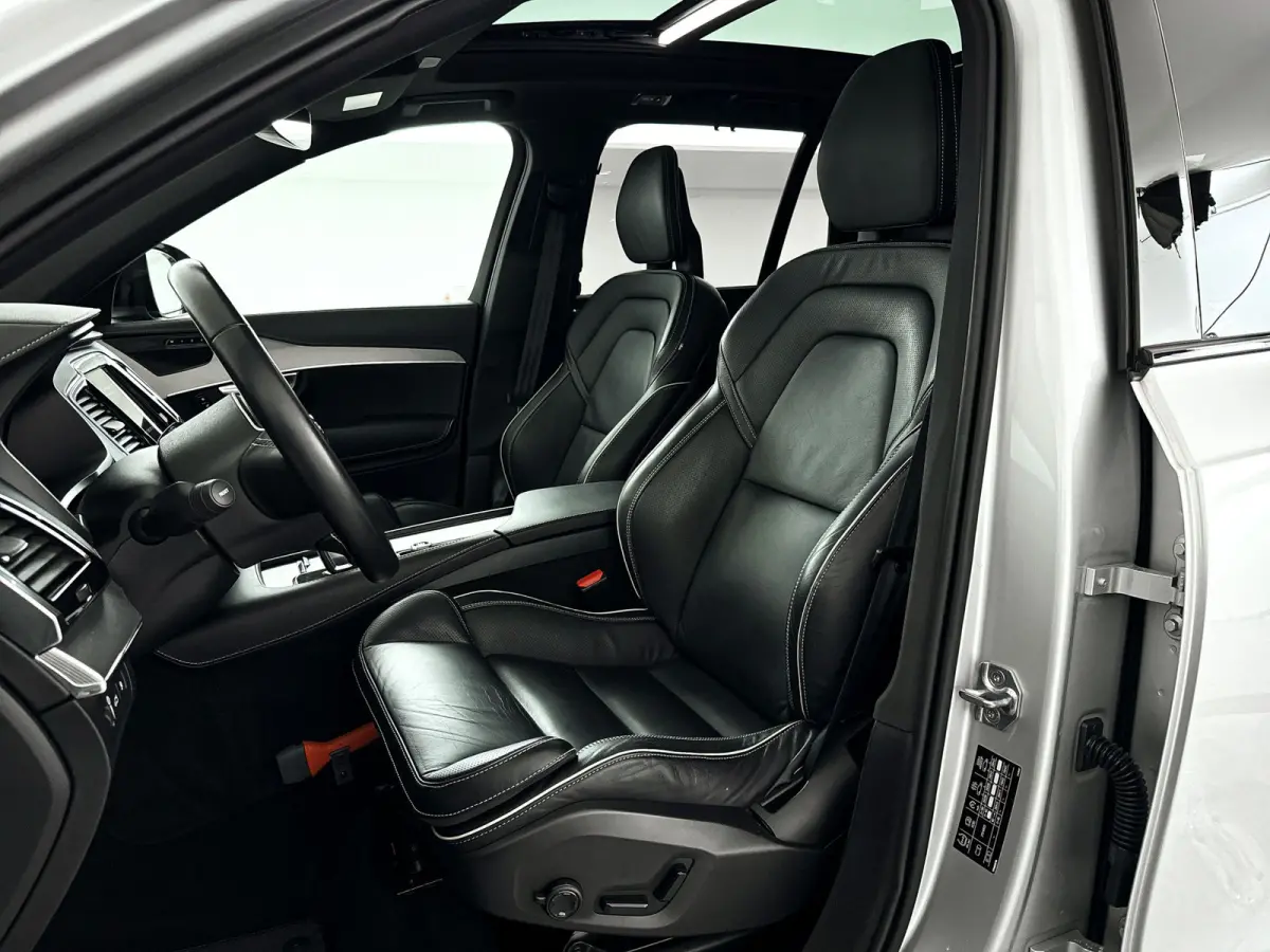 T8 Recharge AWD R-Design | Panoramadak | 360° camera | Luchtvering | Harman Kardon | Head-up Display | Stoel- en Stuurverwarming | Trekhaak