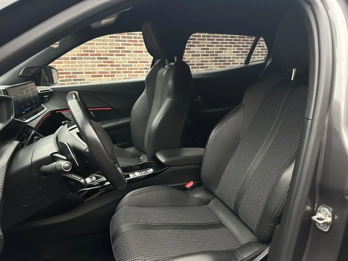 1.2 PureTech GT Line Automaat Cruise Navi Led