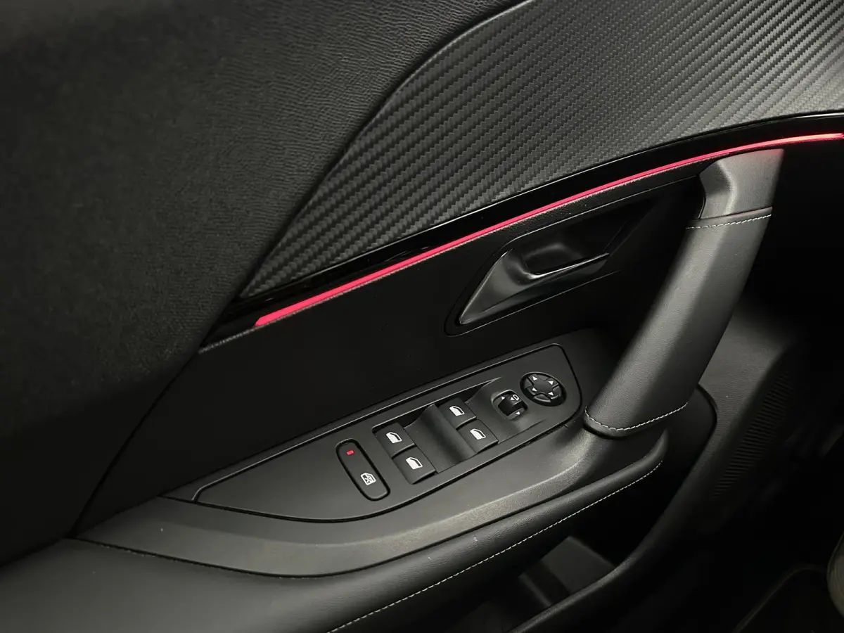 1.2 PureTech GT Line Automaat Cruise Navi Led