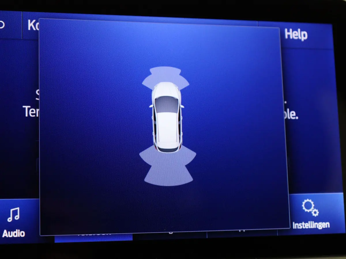 1.0 EcoBoost Hybrid Connected | Apple Carplay / Android Auto | LED Koplampen | Parkeersensoren | Multifunctioneel Stuurwiel |