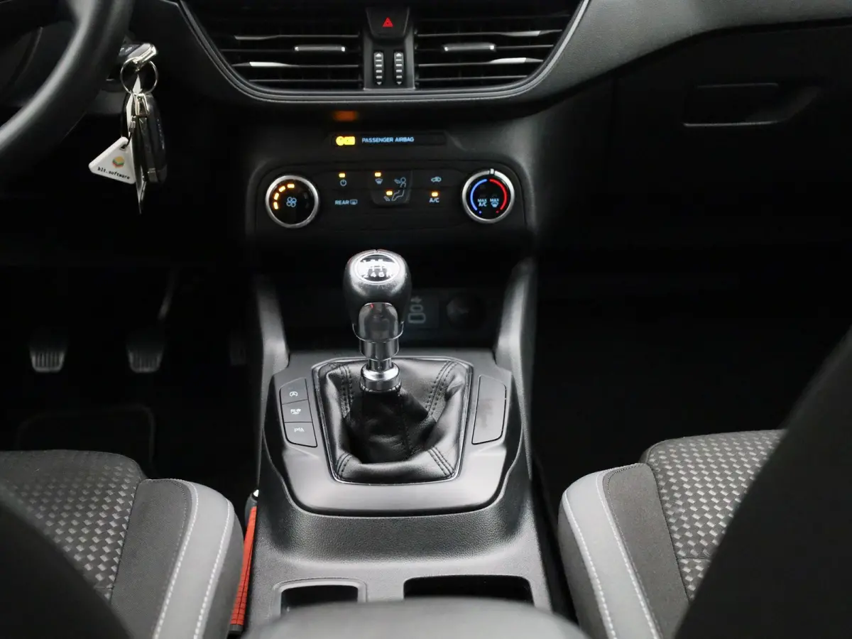 1.0 EcoBoost Hybrid Connected | Apple Carplay / Android Auto | LED Koplampen | Parkeersensoren | Multifunctioneel Stuurwiel |
