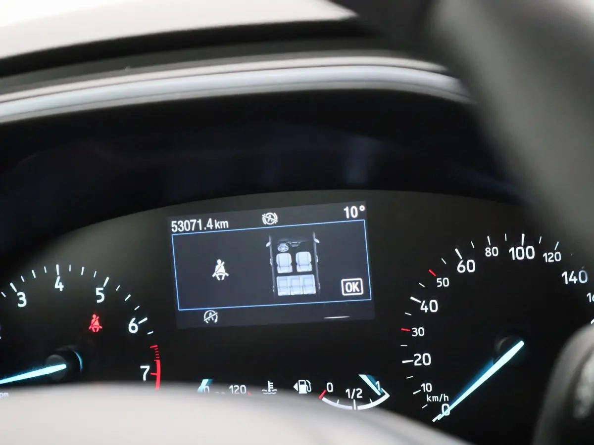 1.0 EcoBoost Hybrid Connected | Apple Carplay / Android Auto | LED Koplampen | Parkeersensoren | Multifunctioneel Stuurwiel |
