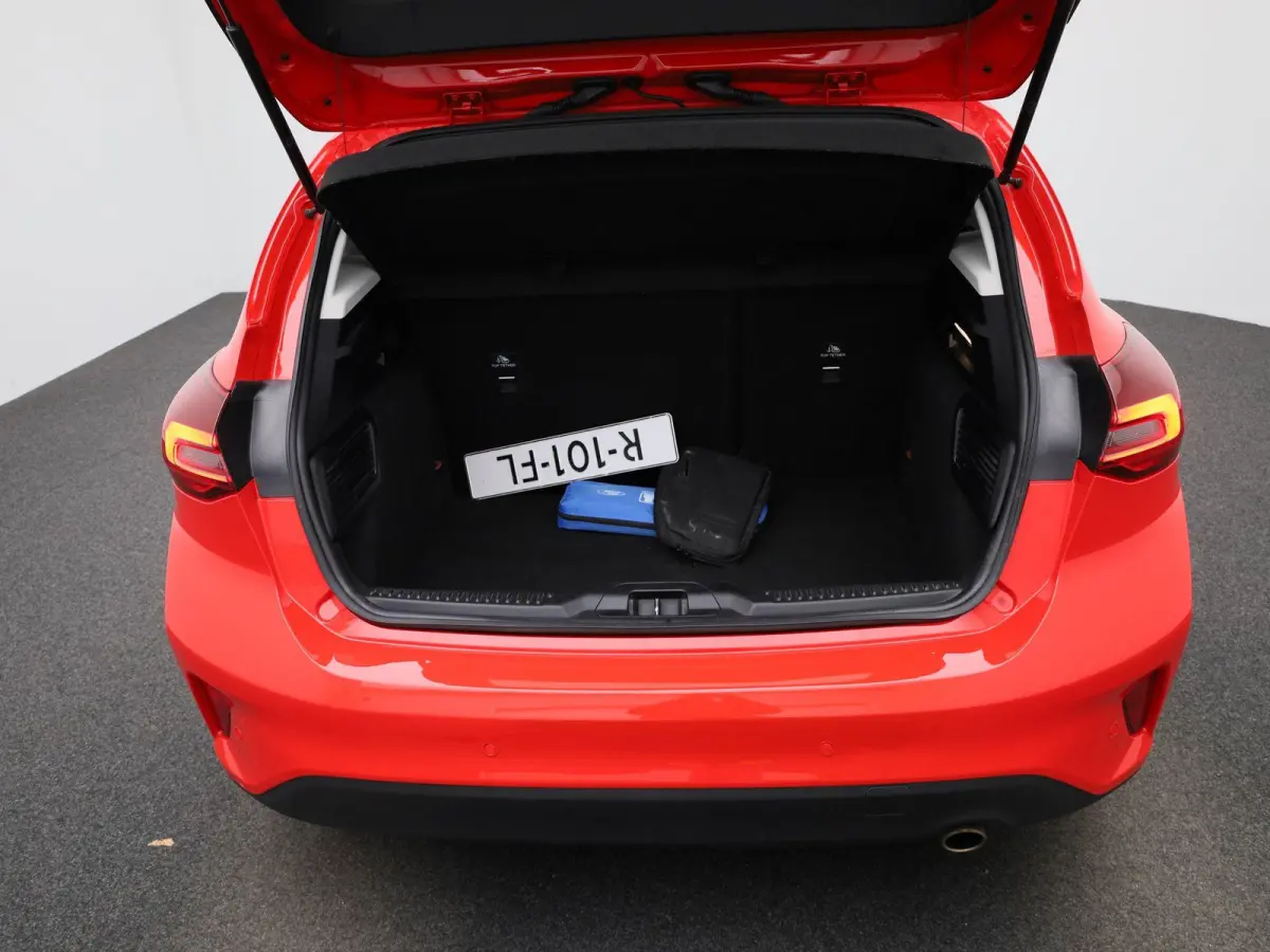 1.0 EcoBoost Hybrid Titanium X | Automaat | Apple Carplay/Android Auto | Trekhaak | Achteruitrijcamera | Parkeersensoren | Cruise Control | Lichtmetalen Velgen |