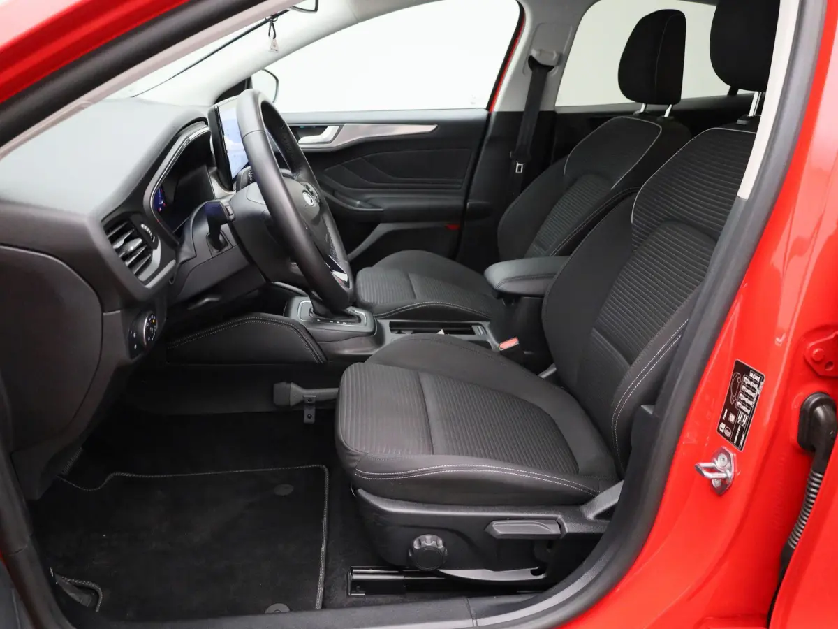 1.0 EcoBoost Hybrid Titanium X | Automaat | Apple Carplay/Android Auto | Trekhaak | Achteruitrijcamera | Parkeersensoren | Cruise Control | Lichtmetalen Velgen |