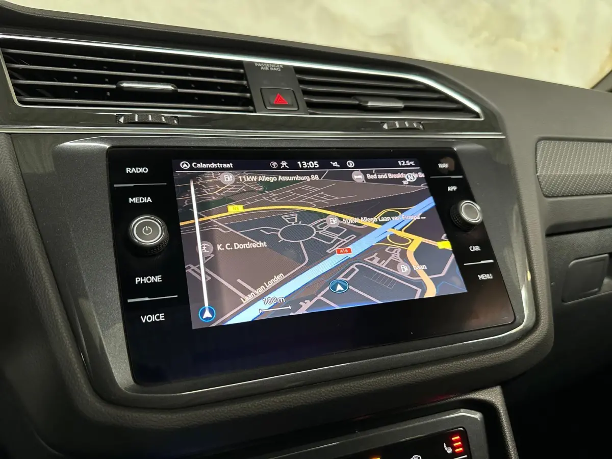 1.5 TSI R-Line / Pano / Camera /