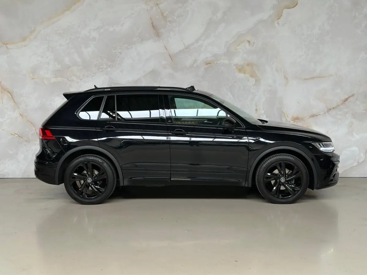 1.5 TSI R-Line / Pano / Camera /